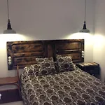 La Casita Del Castanar Feriehus *